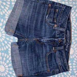 American Eagle super stretch jean shorts size 0 US